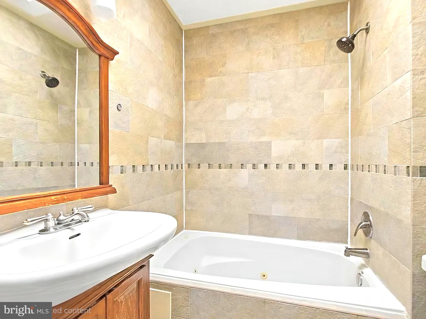 440 Delafield Pl Nw Property Photo 18