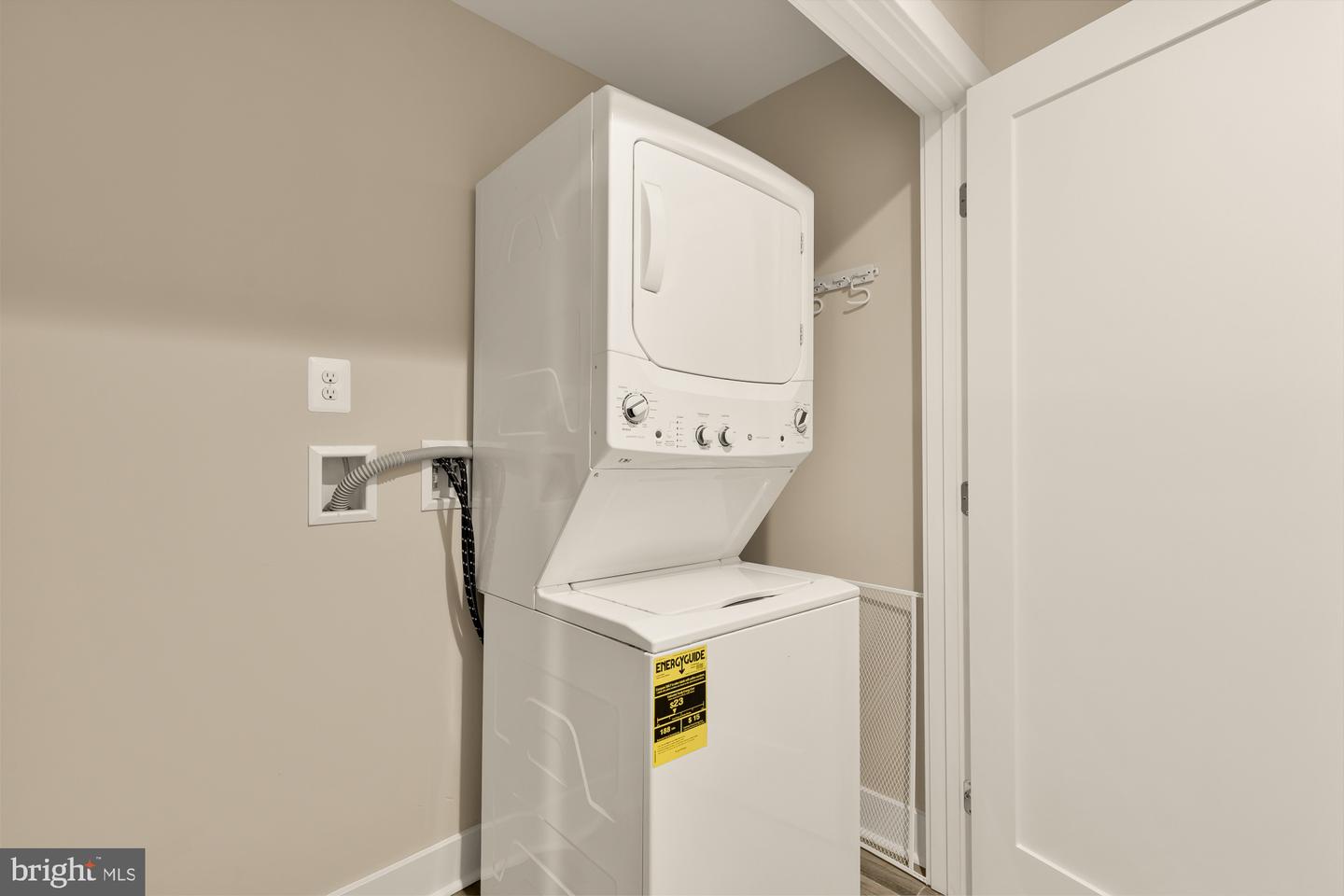 3905 21st St Ne Property Photo 54