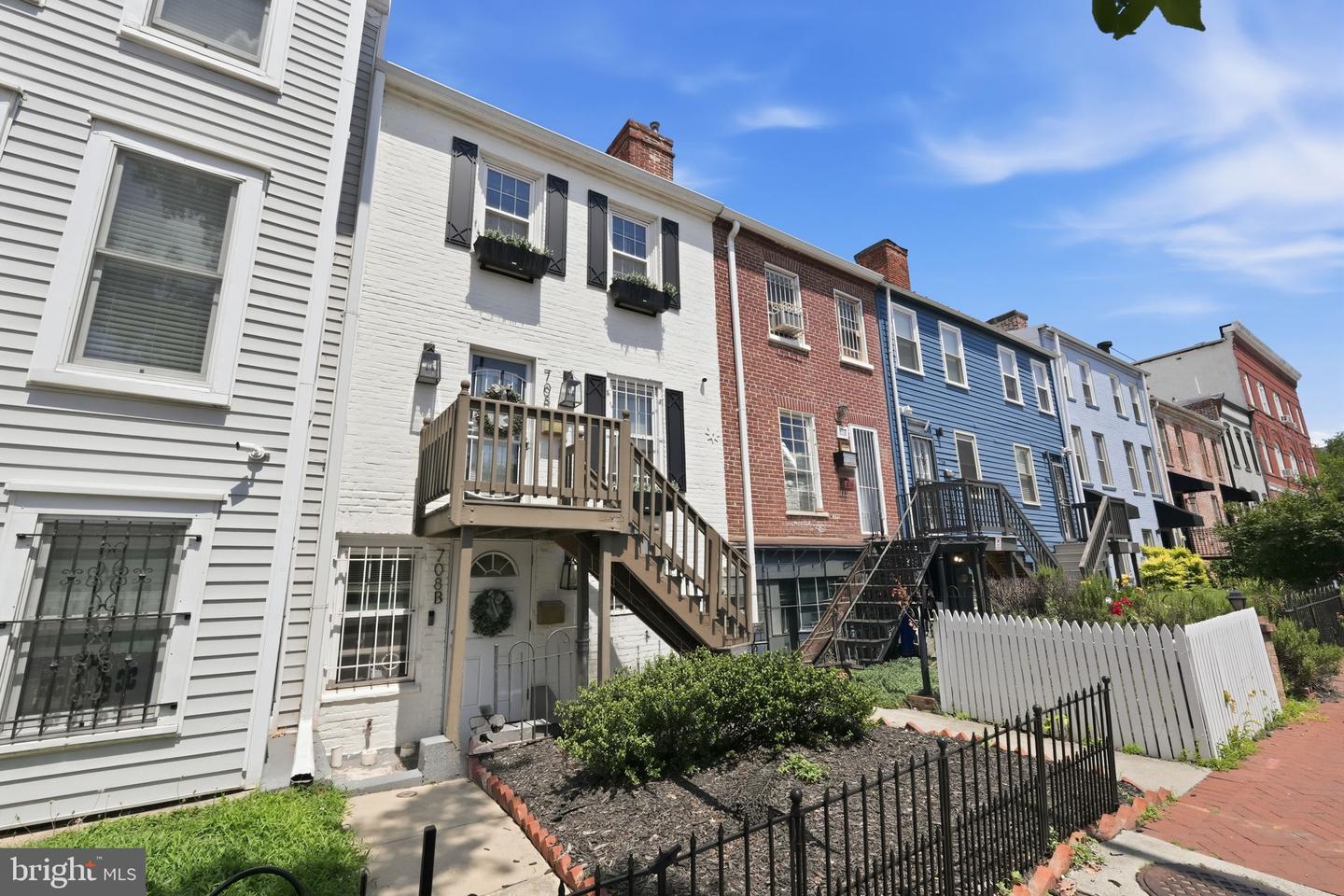 708 I St Se #b Property Photo 2