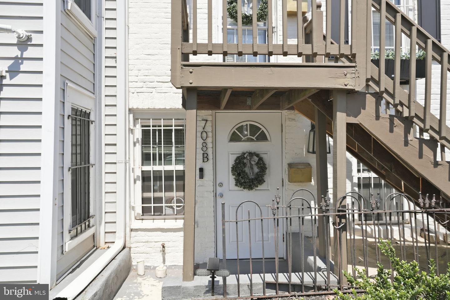 708 I St Se #b Property Photo 3