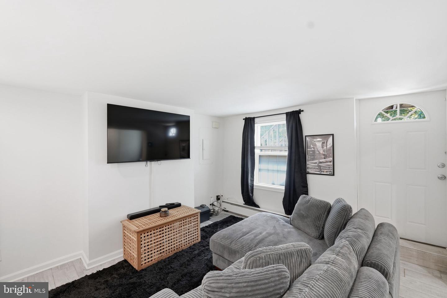708 I St Se #b Property Photo 6