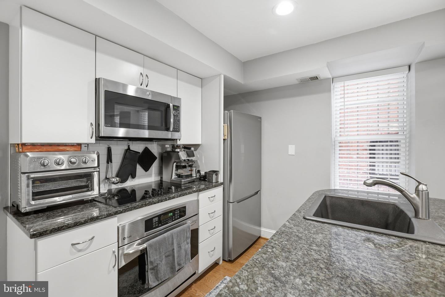 1527 16th St Nw #1 Property Photo 12
