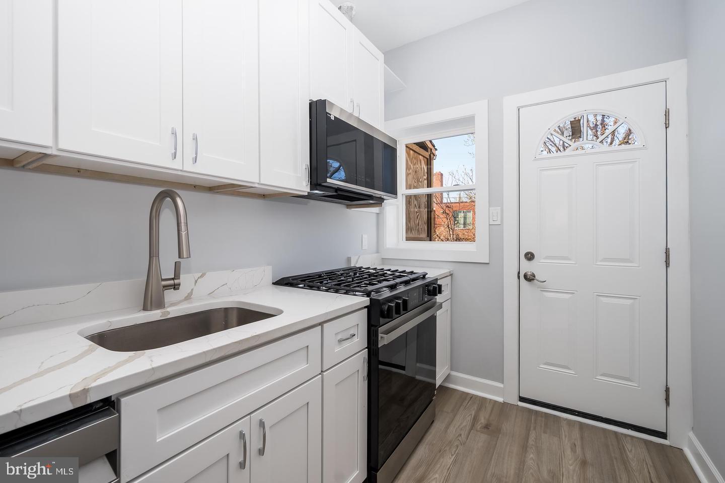 1209 Shepherd St Nw Property Photo 5