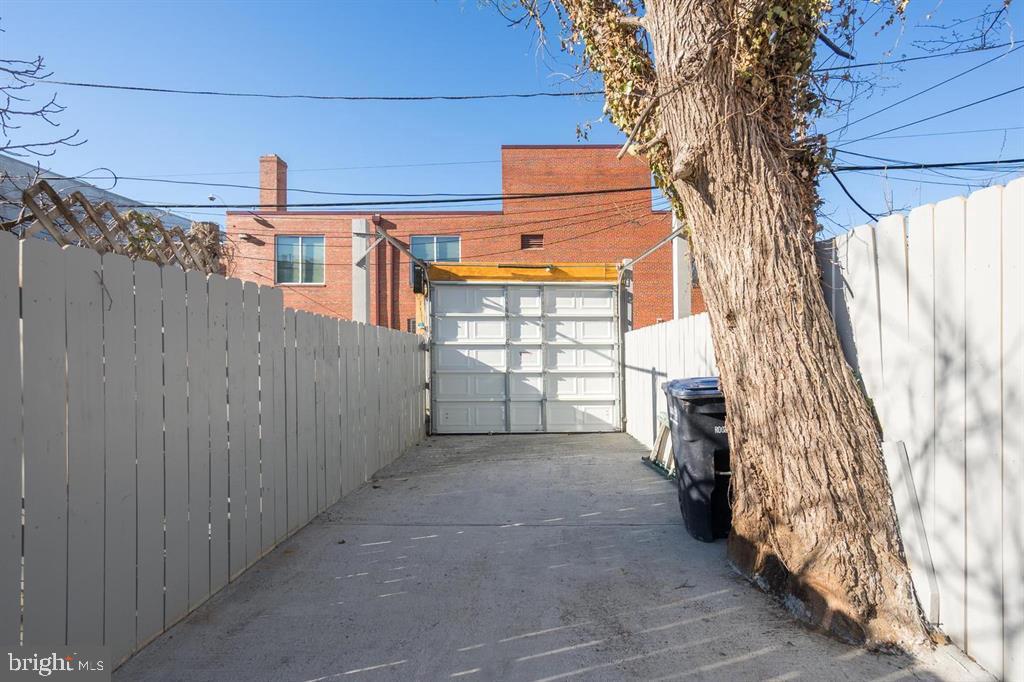 1209 Shepherd St Nw Property Photo 10