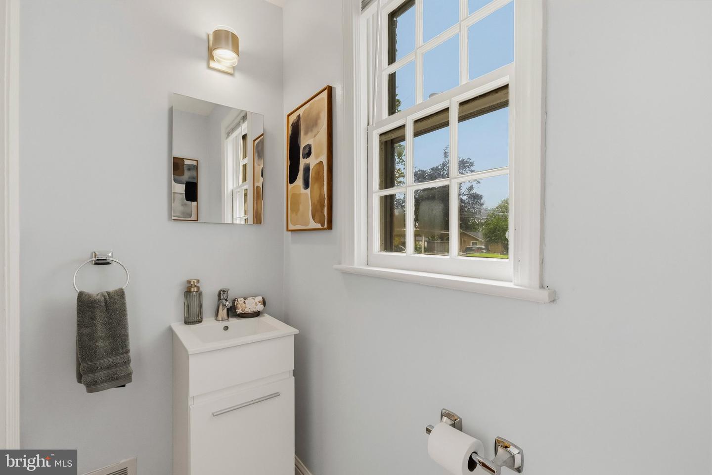 8232 Eastern Ave Nw Property Photo 16