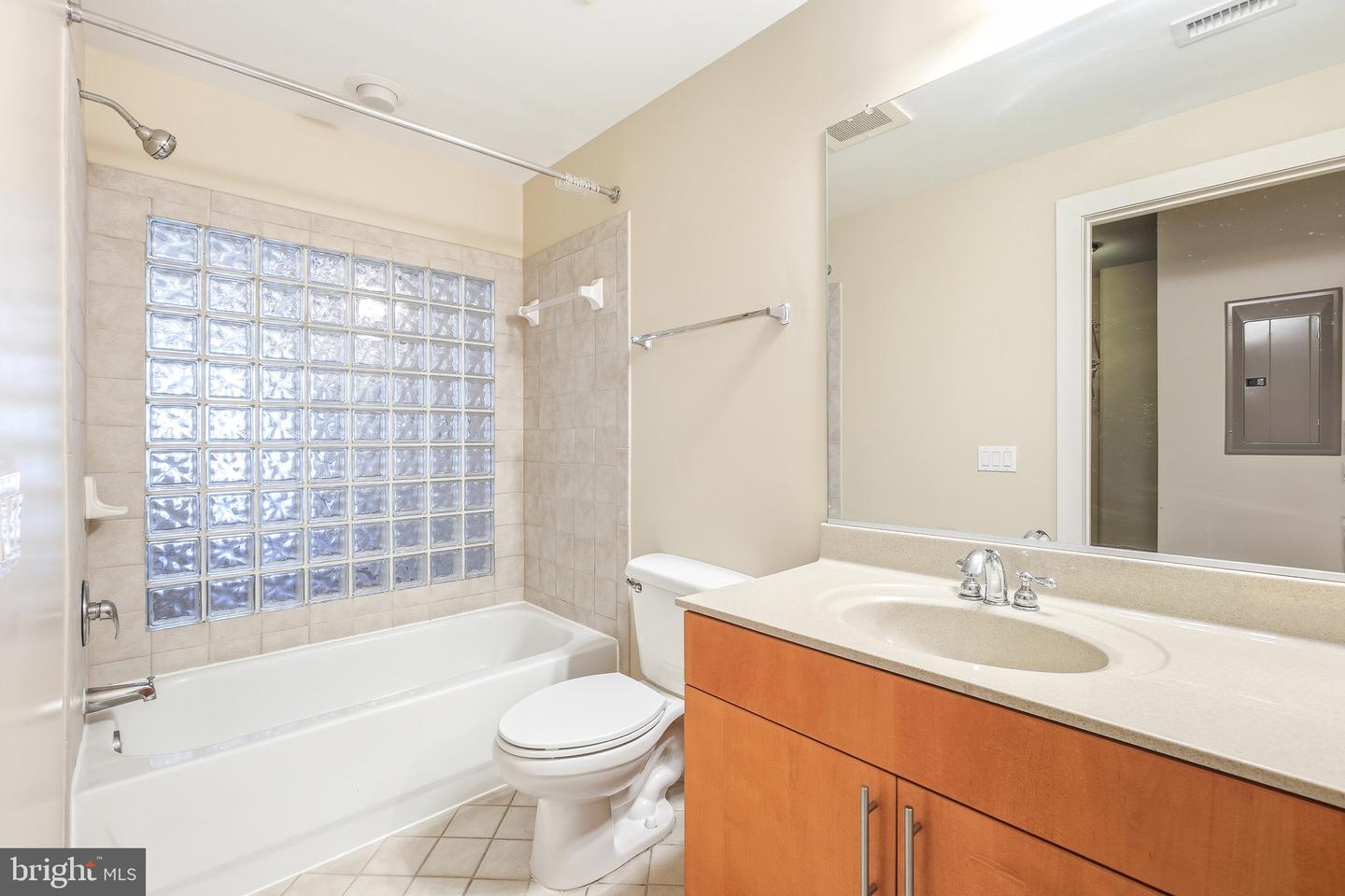 1390 Kenyon St Nw #329 Property Photo 13