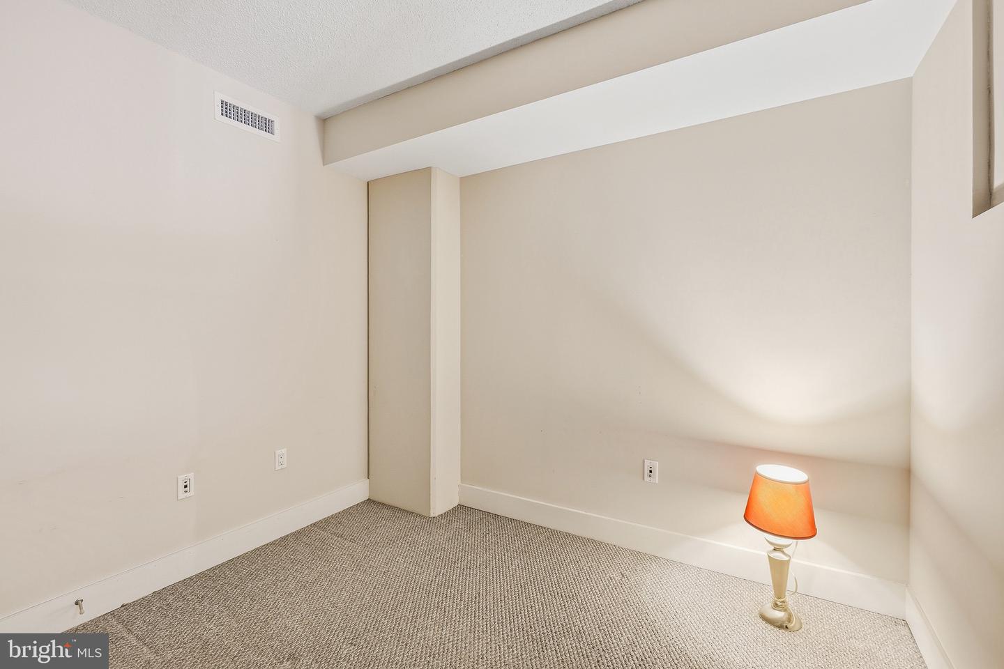 1390 Kenyon St Nw #329 Property Photo 19