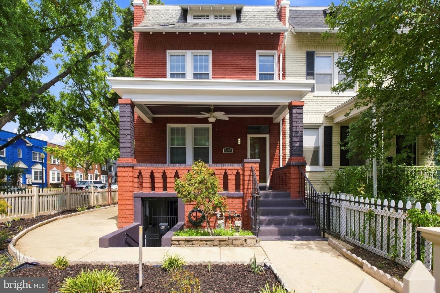 1400 MORSE ST NE #A Property Photo 1