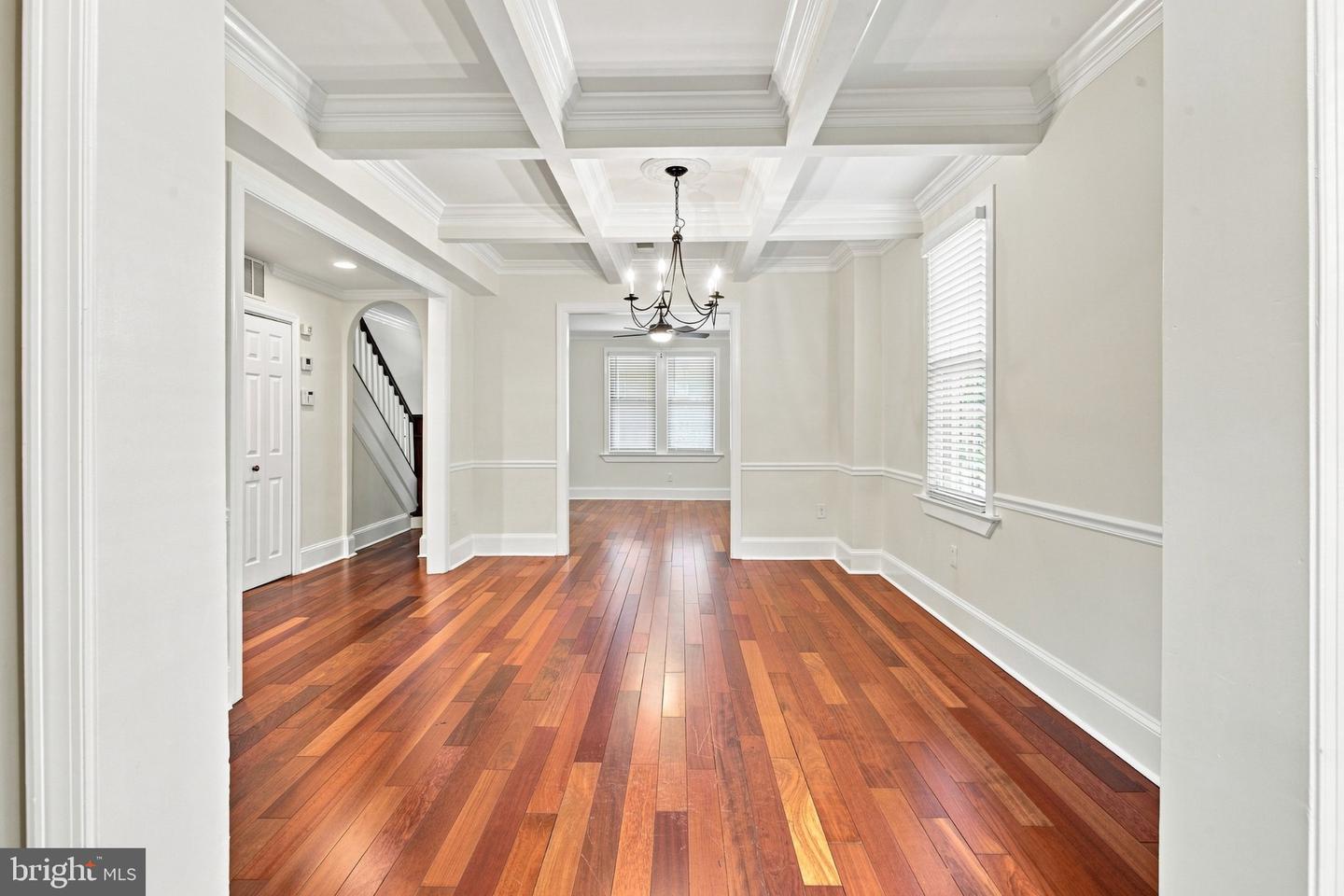 1400 Morse St Ne #a Property Photo 3