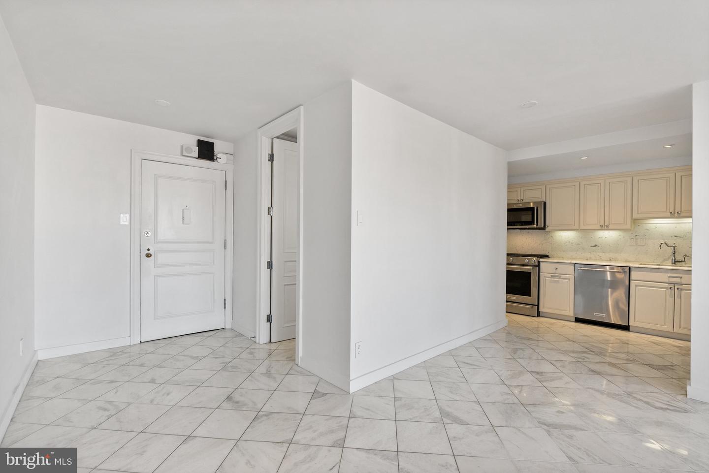 2500 Virginia Ave Nw #1005-s Property Photo 4