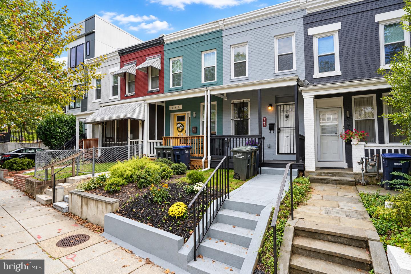 748 Irving St Nw Property Photo 1