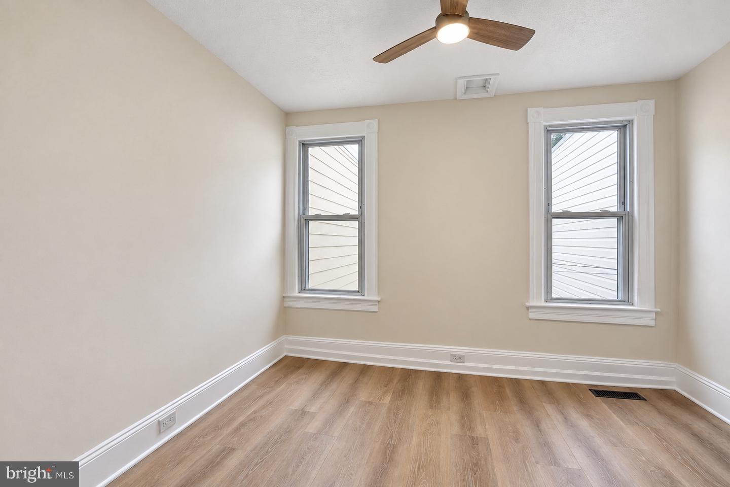 748 Irving St Nw Property Photo 13