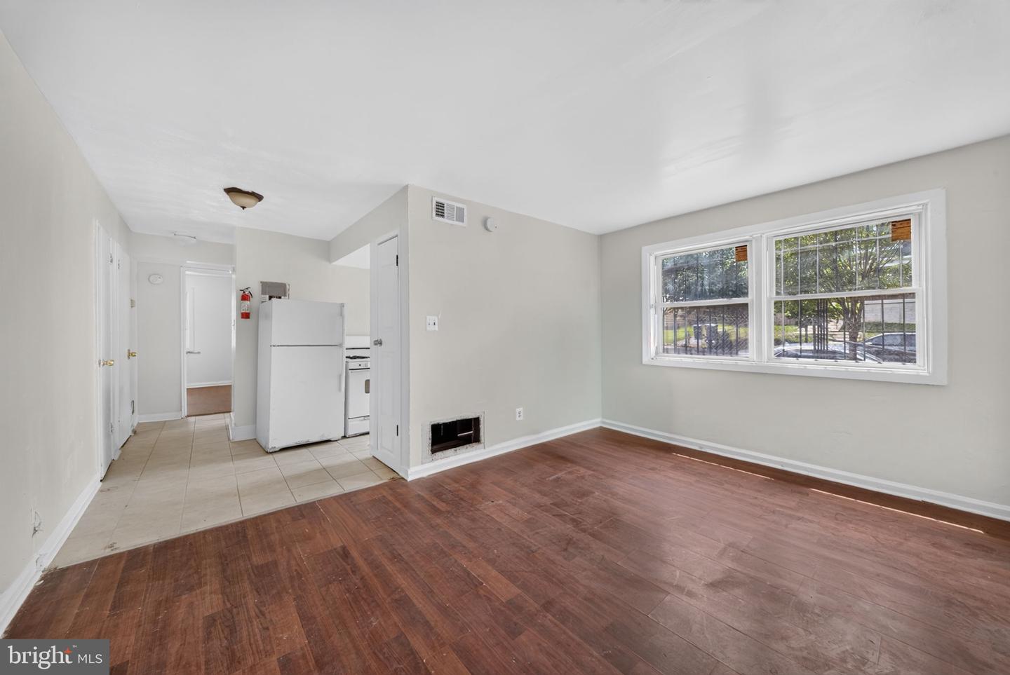 5920 Foote St Ne Property Photo 3