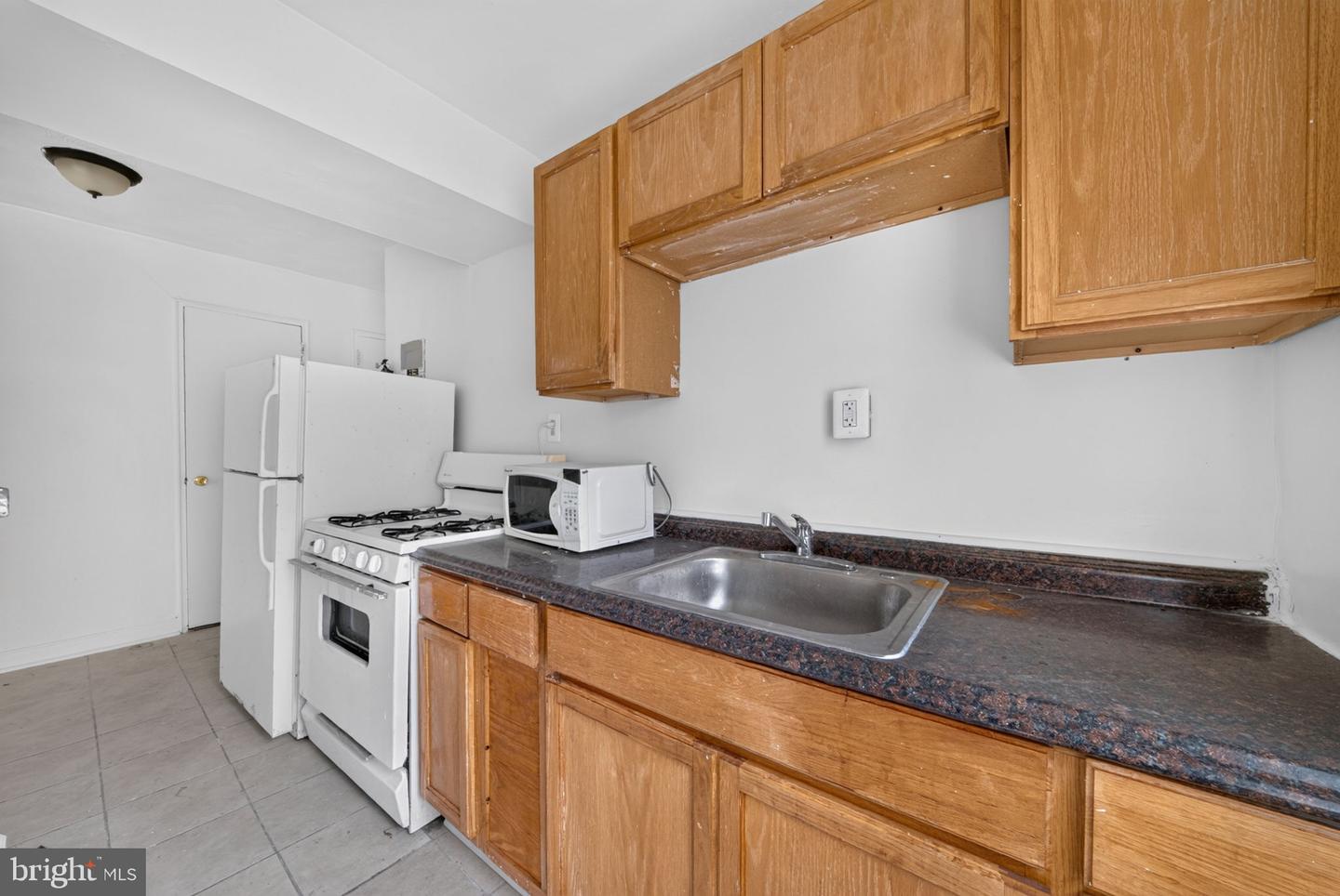 5920 Foote St Ne Property Photo 8