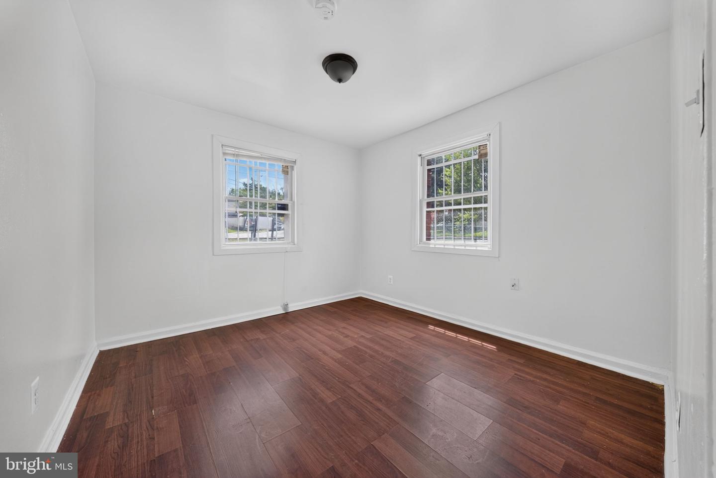 5920 Foote St Ne Property Photo 11