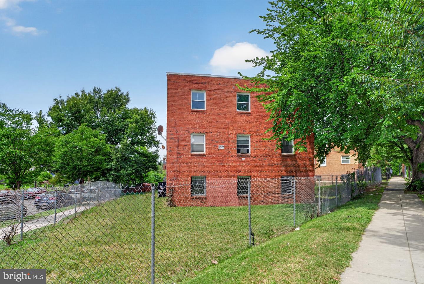 5920 Foote St Ne Property Photo 16