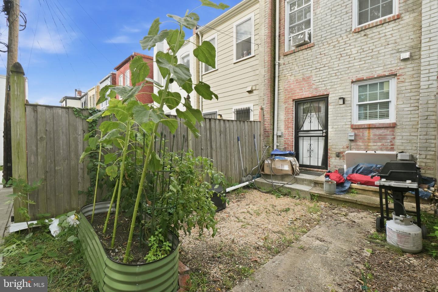 13 16th St Ne Property Photo 4