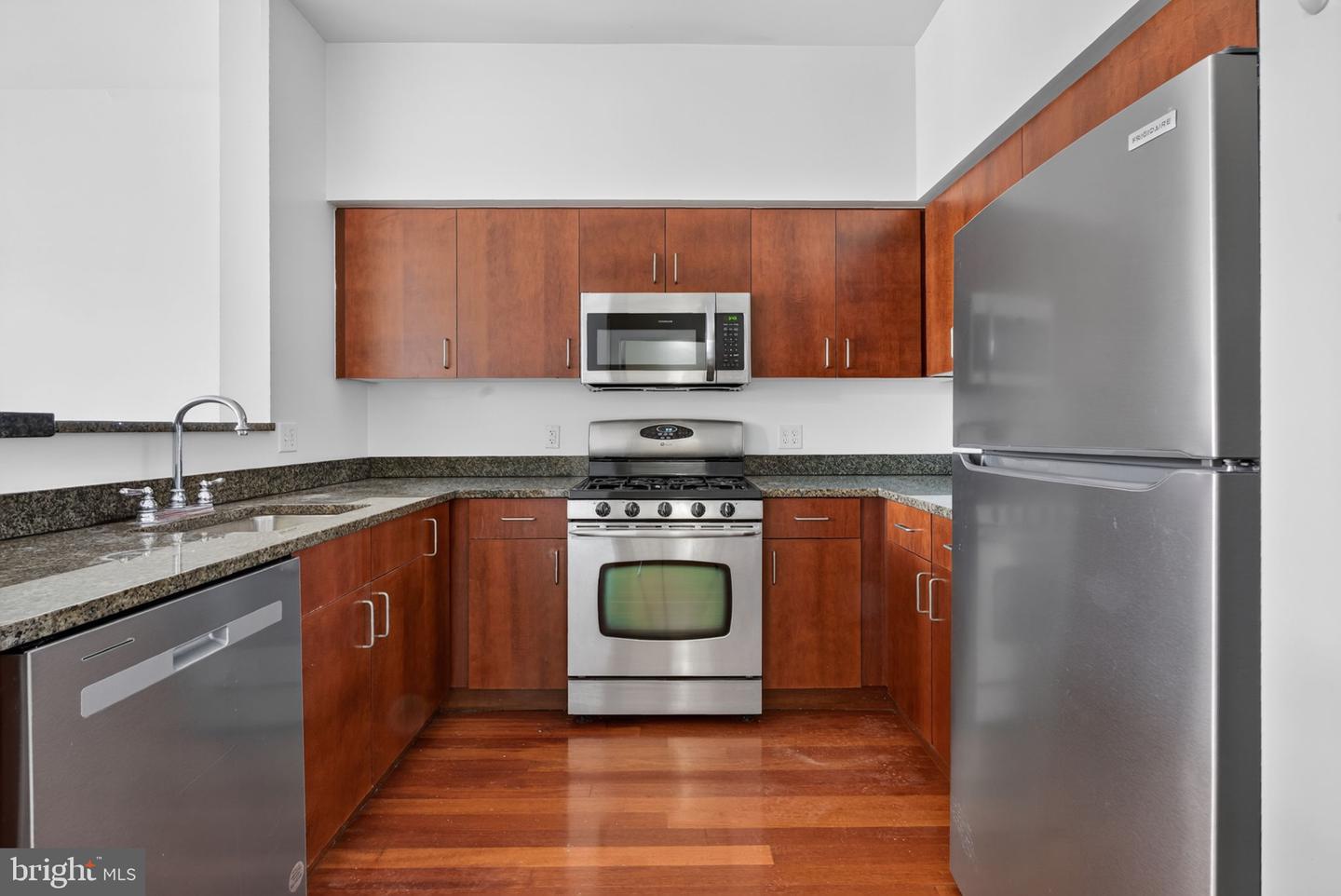 1000 New Jersey Ave Se #1113 Property Photo 5