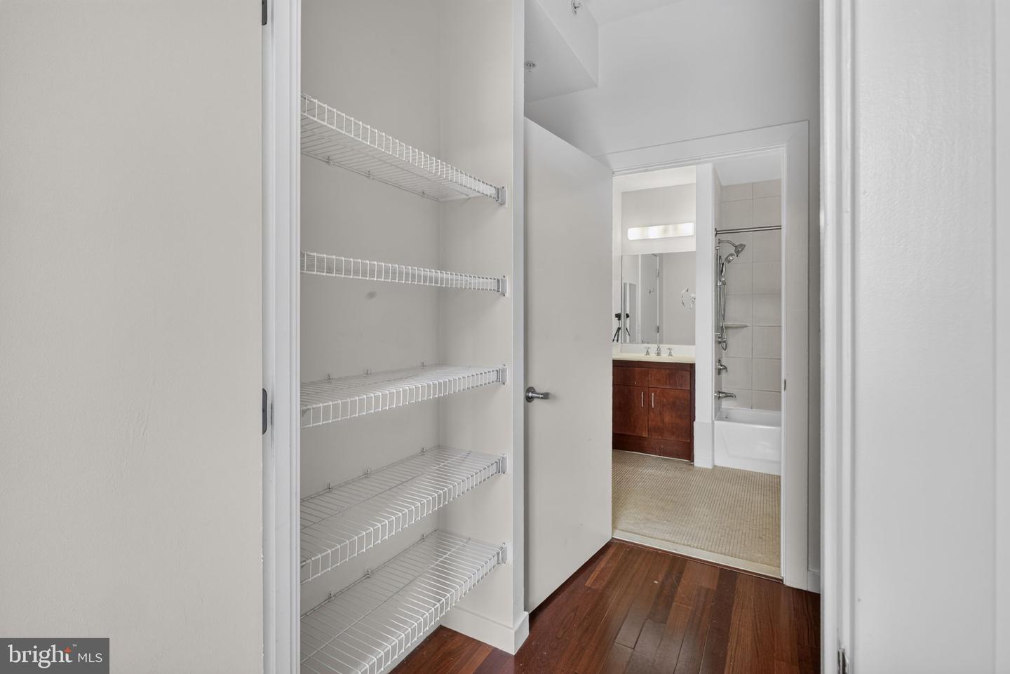 1000 New Jersey Ave Se #1113 Property Photo 12