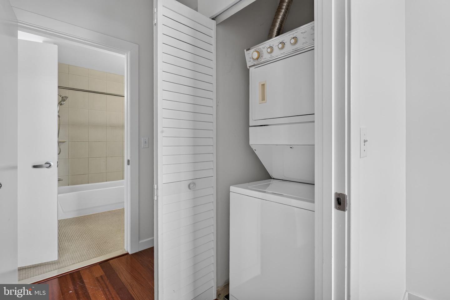 1000 New Jersey Ave Se #1113 Property Photo 14