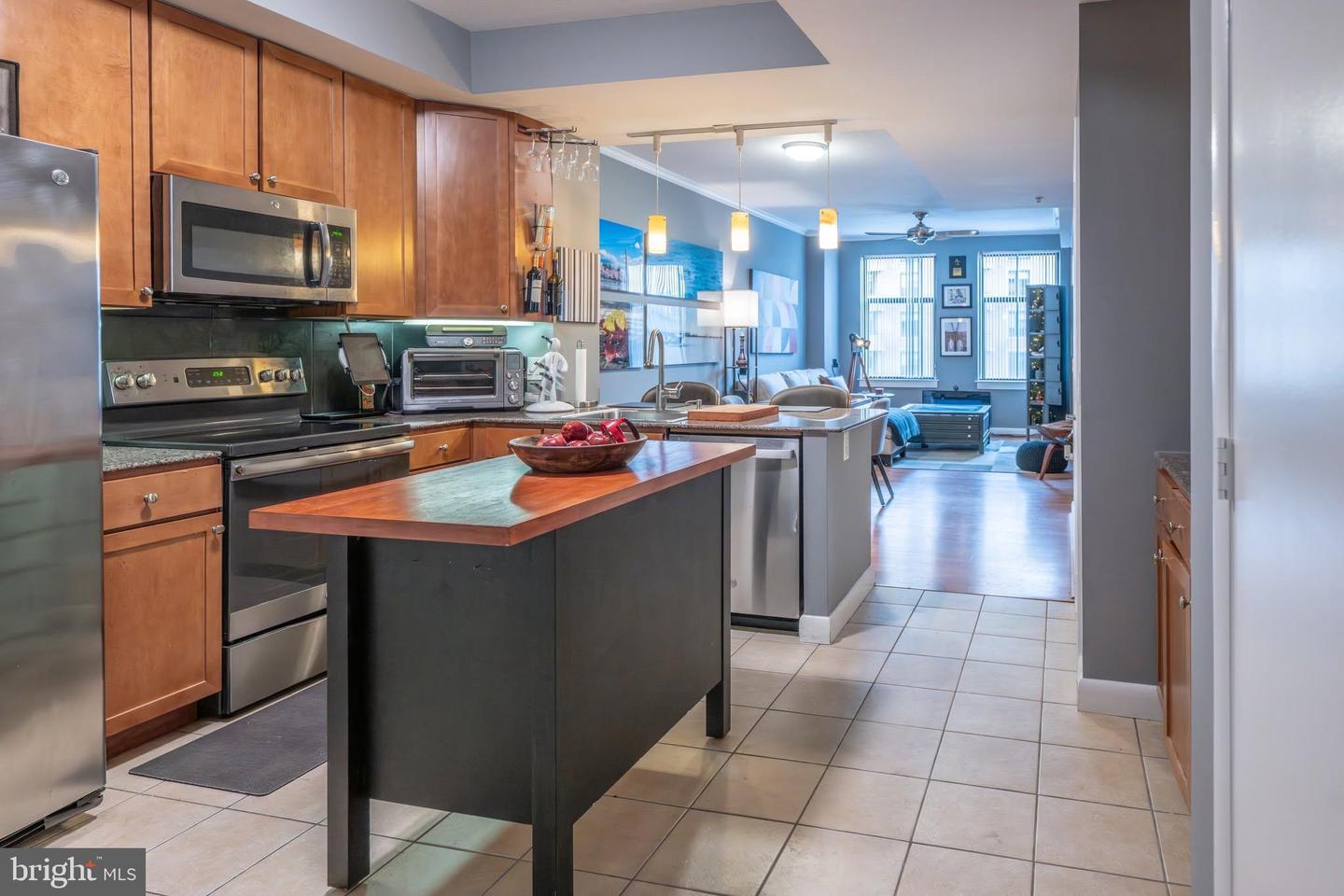 400 Massachusetts Ave Nw #817 Property Photo 5