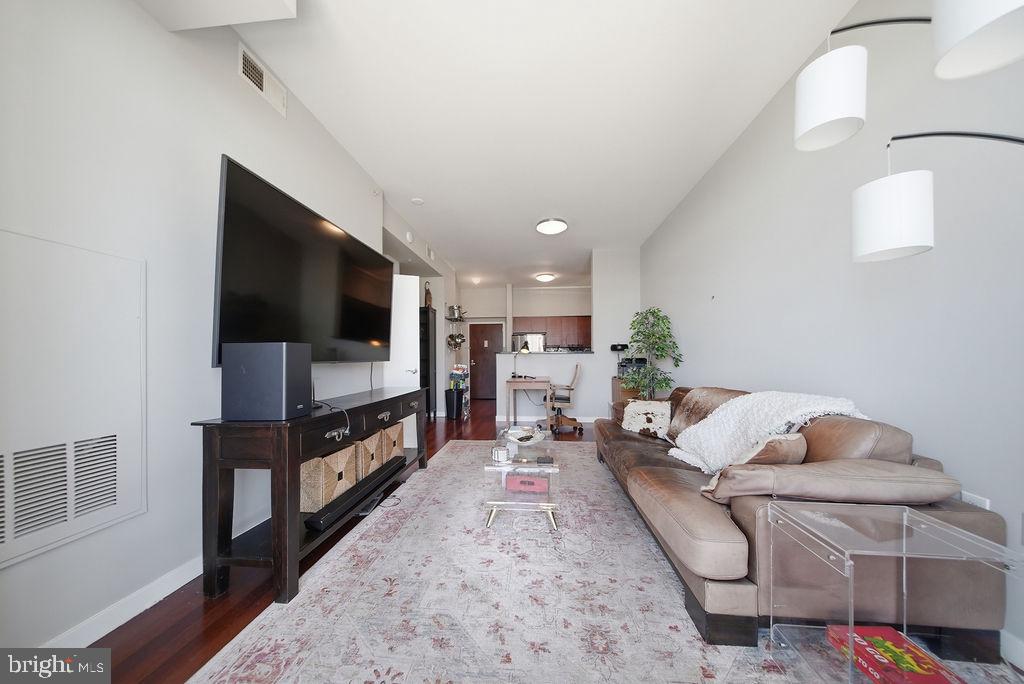 1000 New Jersey Ave Se #1214 Property Photo 7