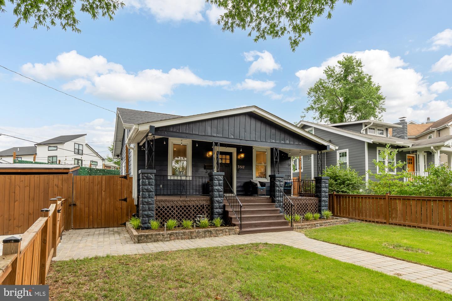 3517 SOUTH DAKOTA AVE NE Property Photo 1