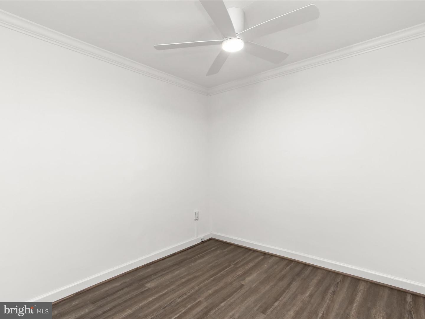 2325 42nd St Nw #320 Property Photo 8