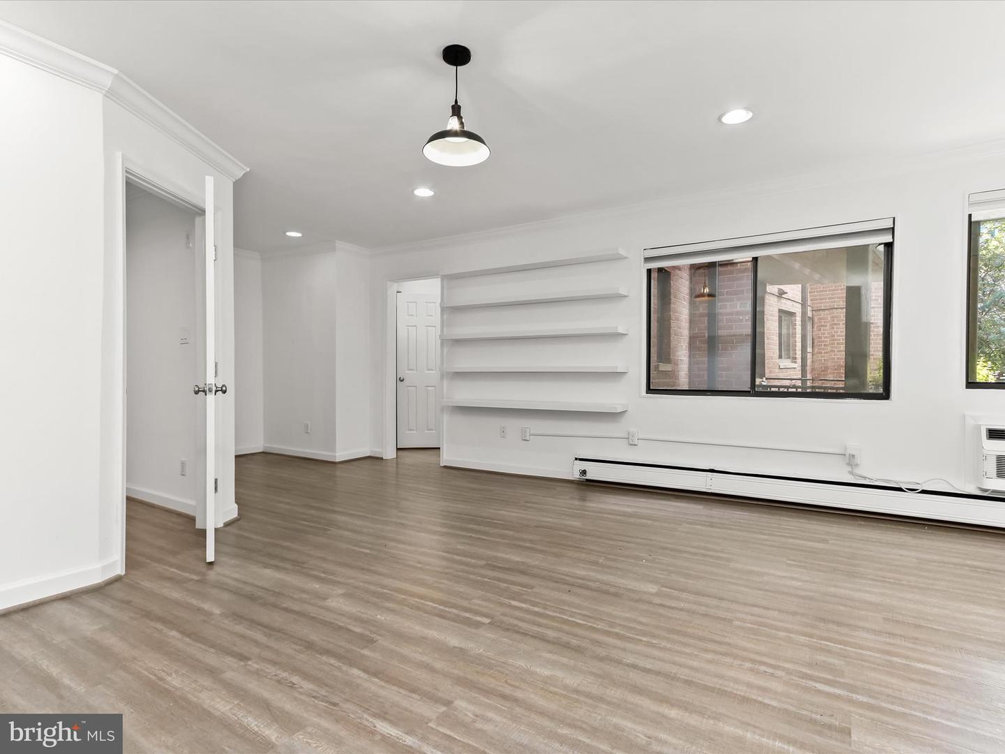 2325 42nd St Nw #320 Property Photo 9