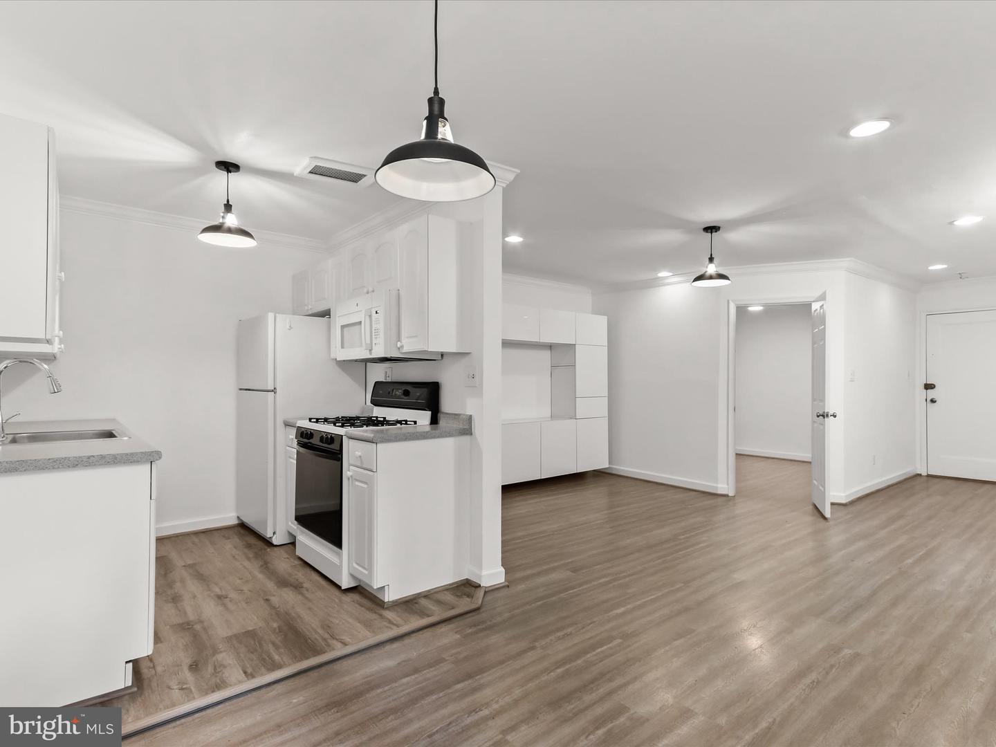 2325 42nd St Nw #320 Property Photo 13