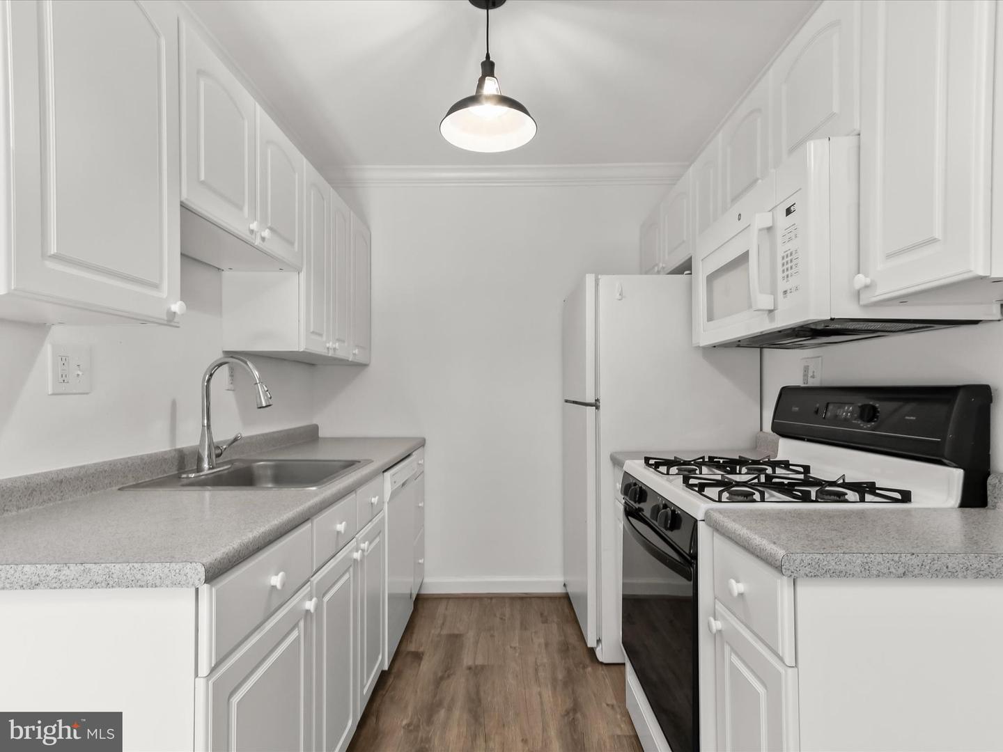 2325 42nd St Nw #320 Property Photo 14