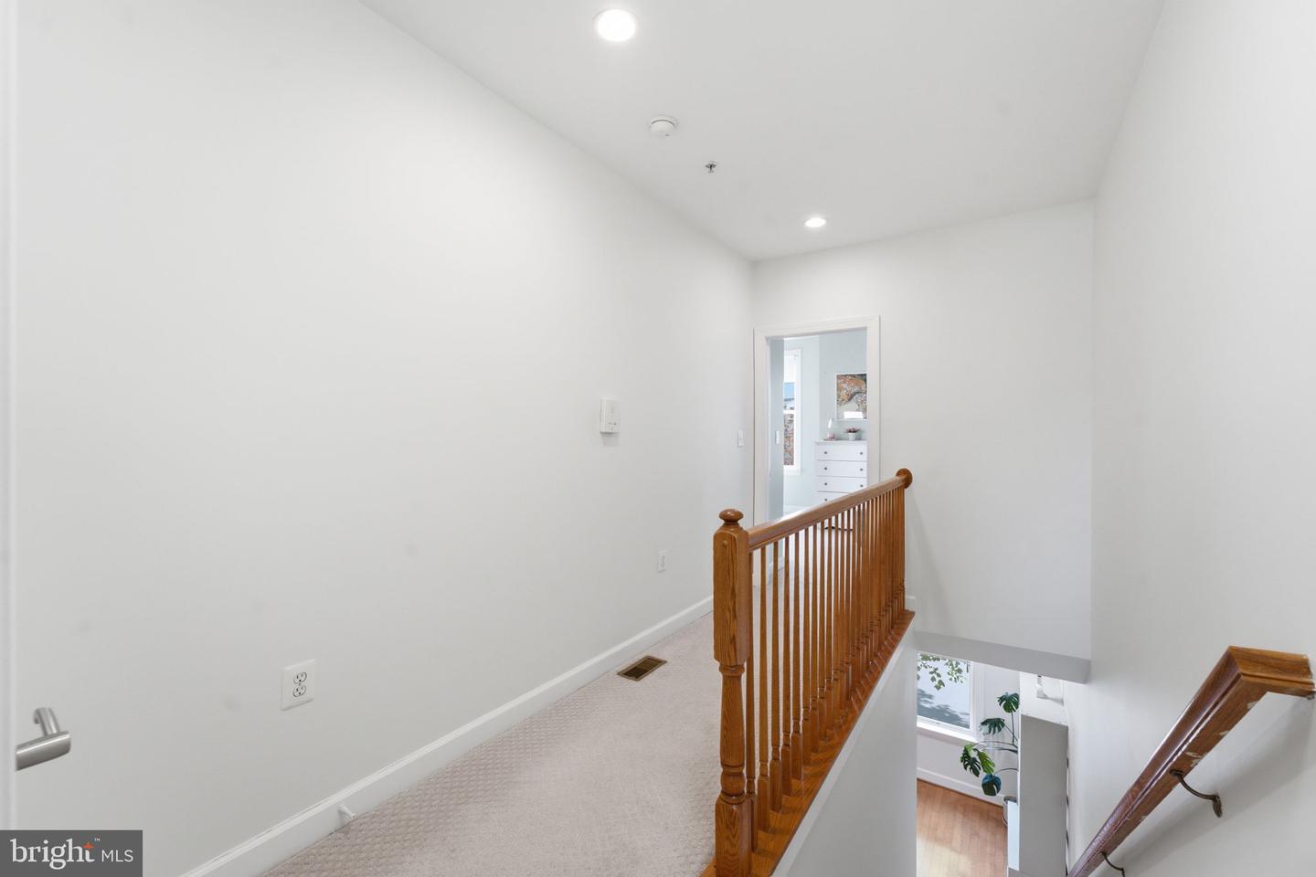 1358 Monroe St Nw #b Property Photo 24