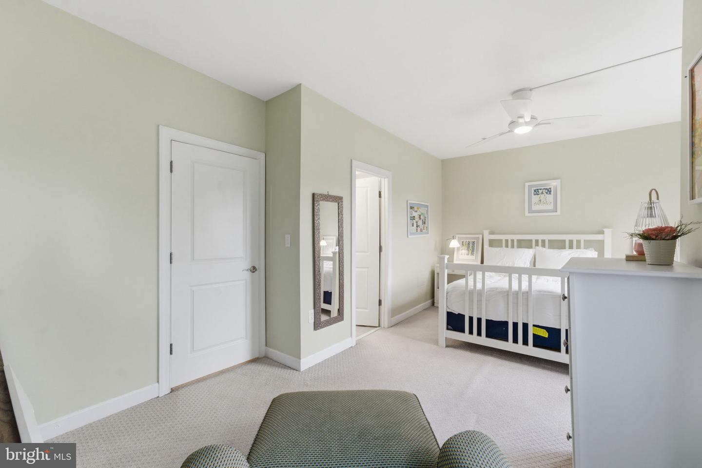 1358 Monroe St Nw #b Property Photo 36