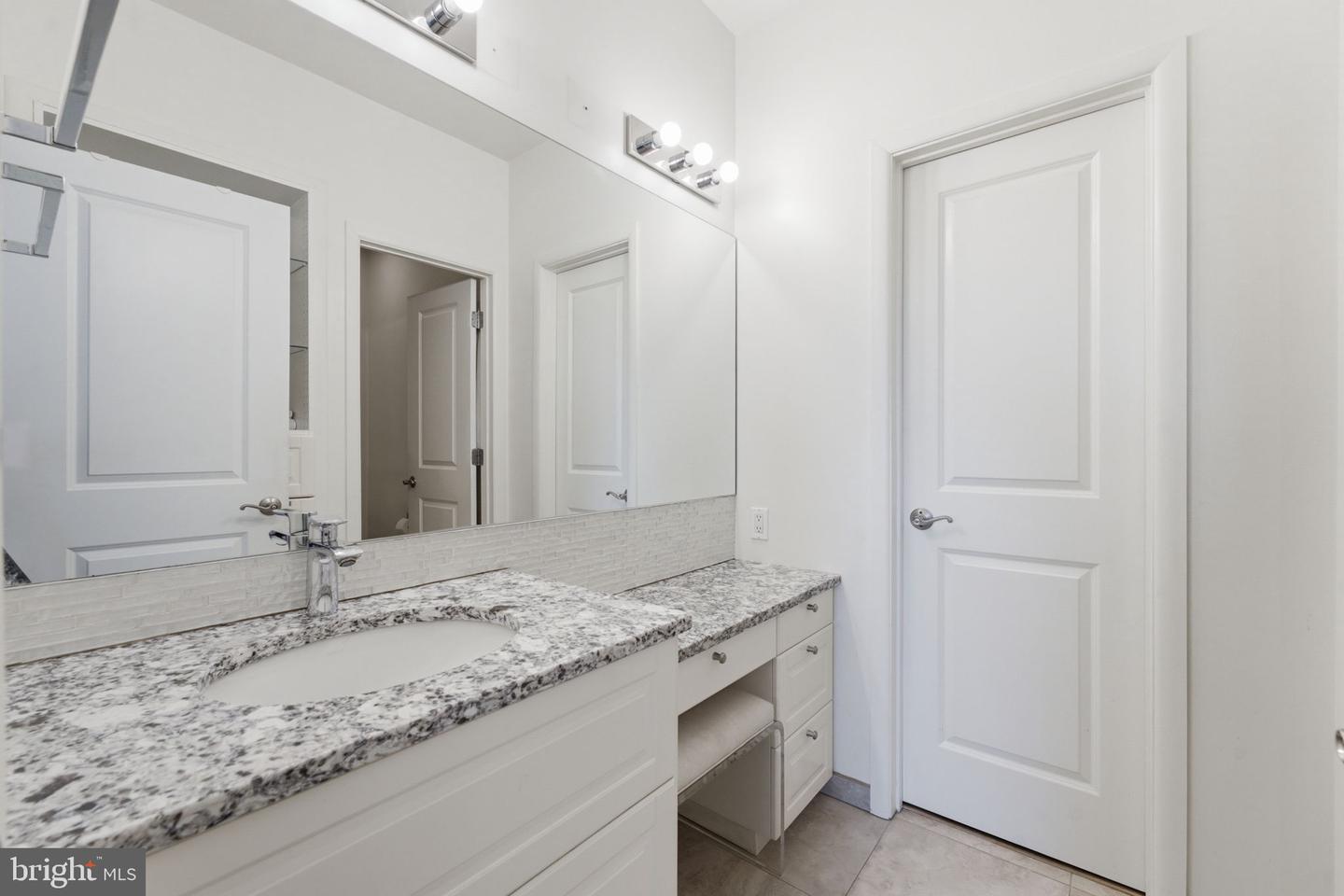 1358 Monroe St Nw #b Property Photo 39
