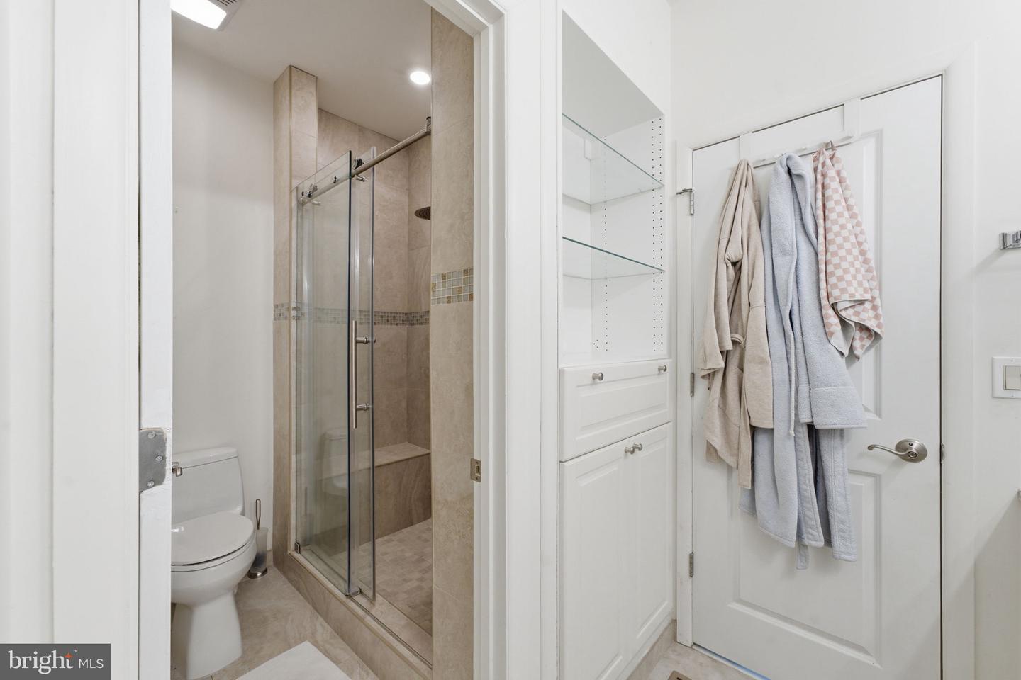 1358 Monroe St Nw #b Property Photo 40