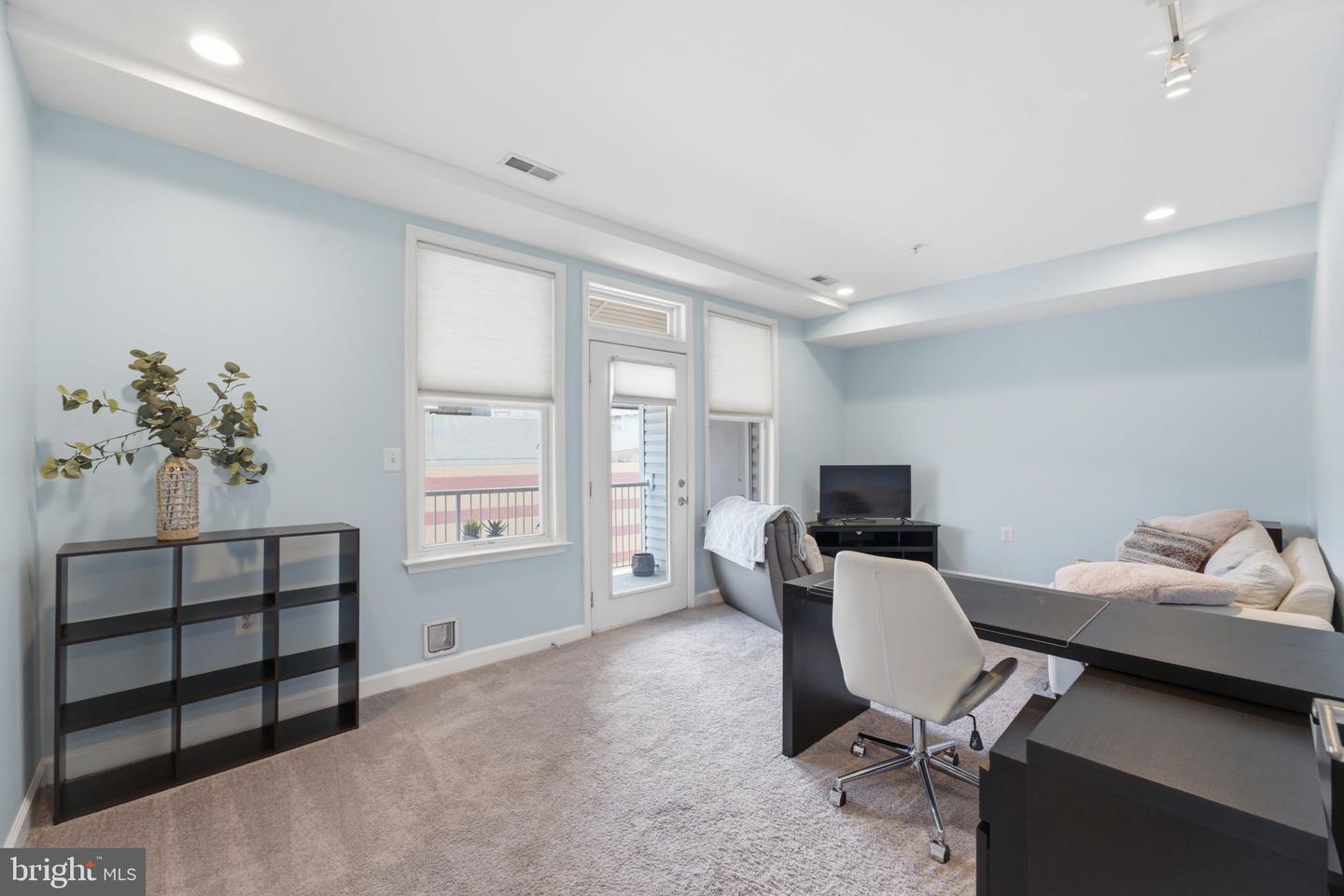 1358 Monroe St Nw #b Property Photo 43