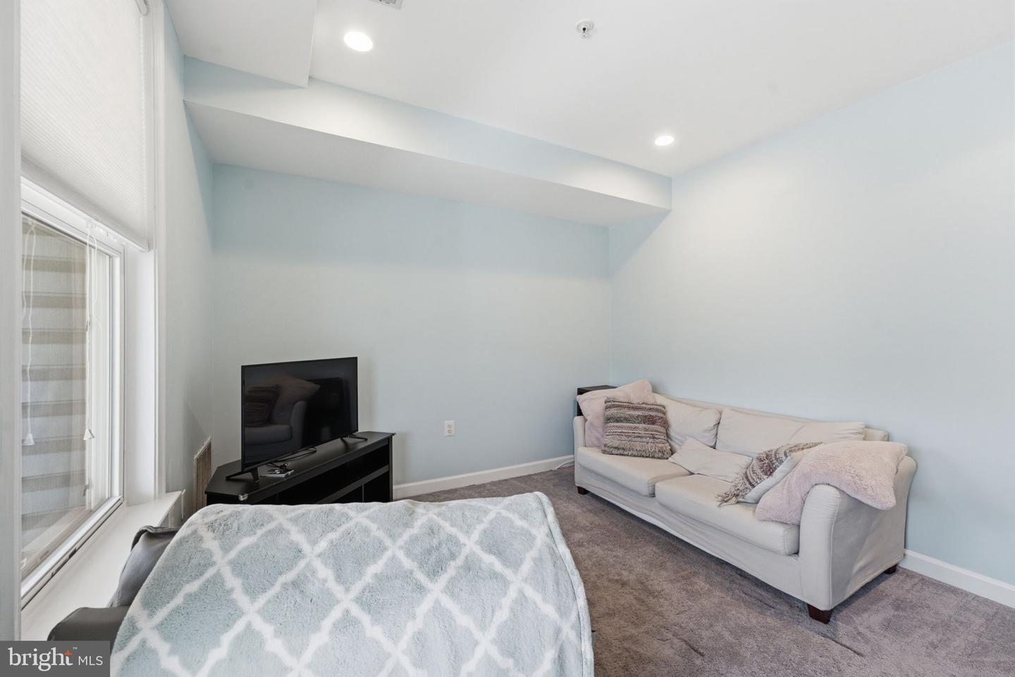 1358 Monroe St Nw #b Property Photo 46