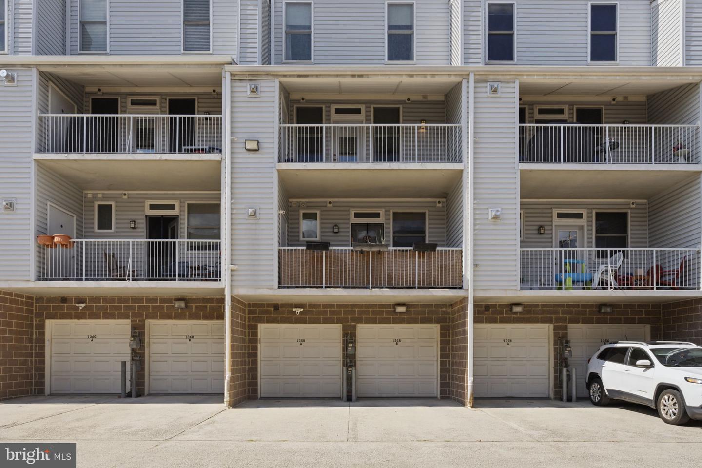 1358 Monroe St Nw #b Property Photo 54