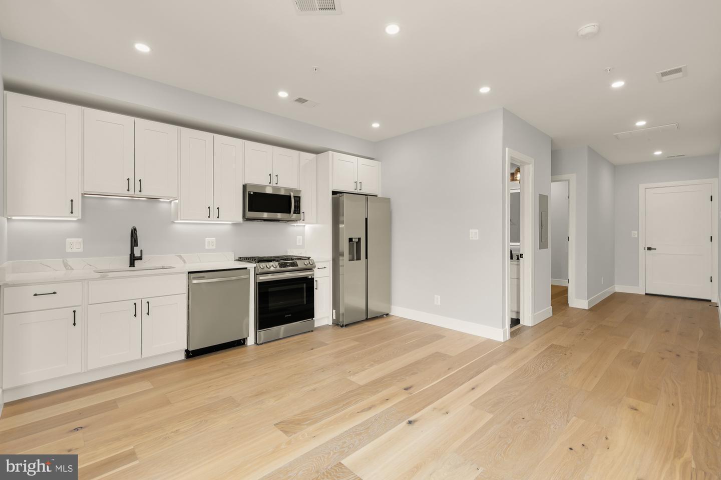 3215 Mount Pleasant St Nw #203 Property Photo 4
