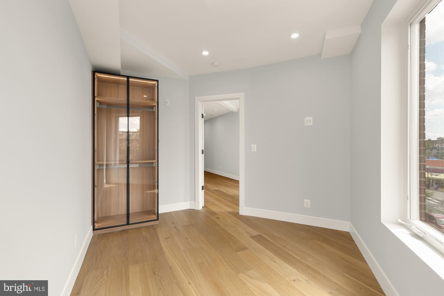 3215 Mount Pleasant St Nw #203 Property Photo 12
