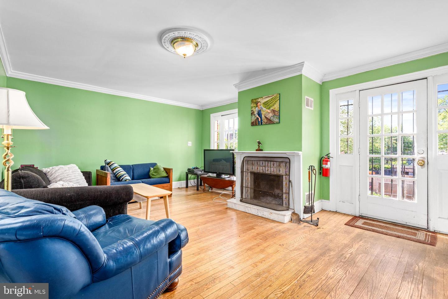 1827 East Capitol St Se Property Photo 2