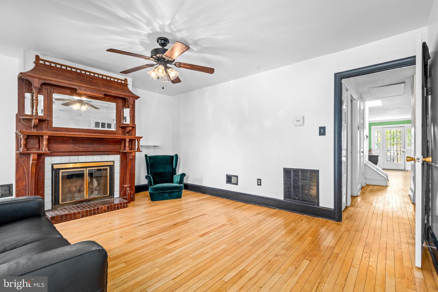 1827 East Capitol St Se Property Photo 8