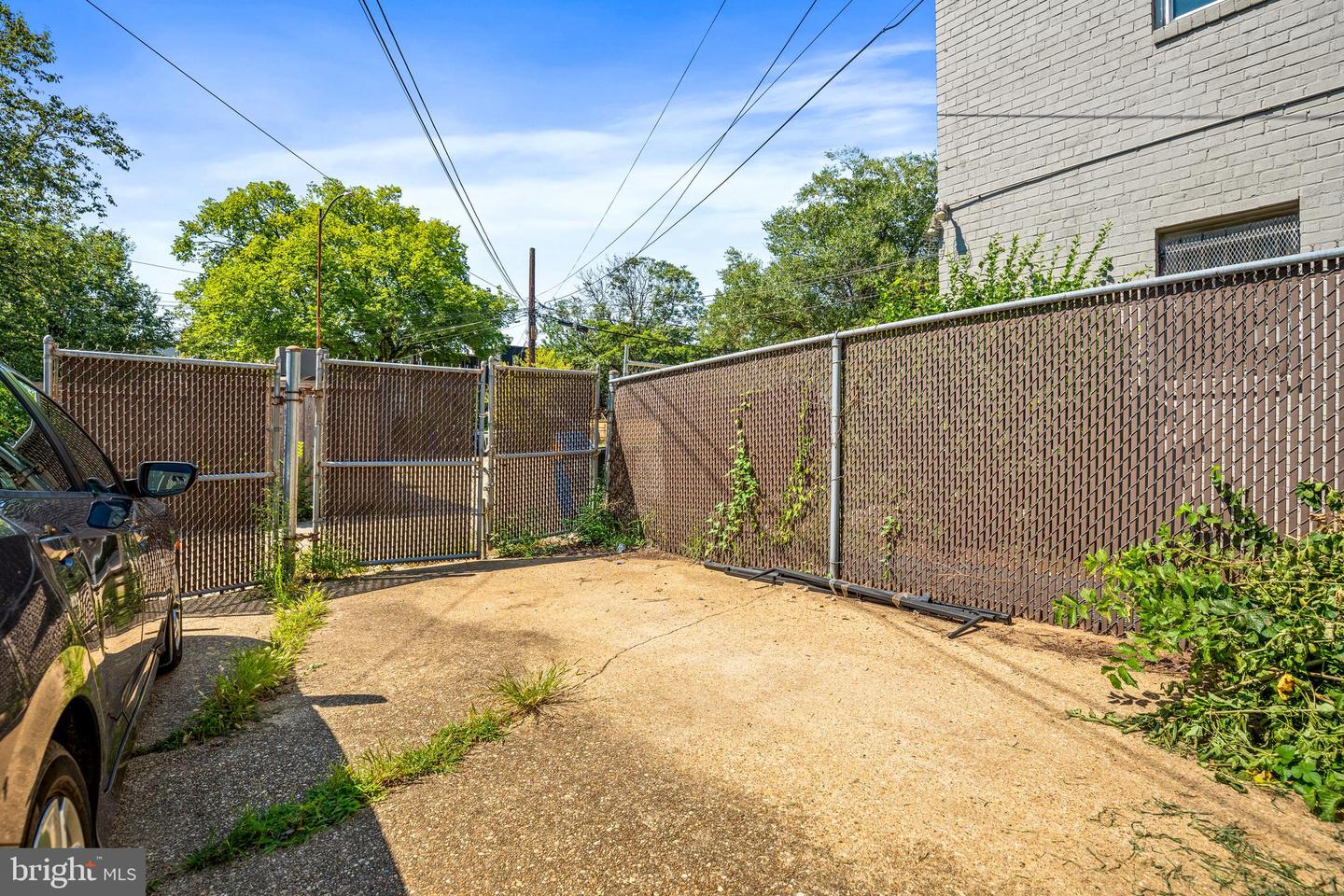1827 East Capitol St Se Property Photo 25