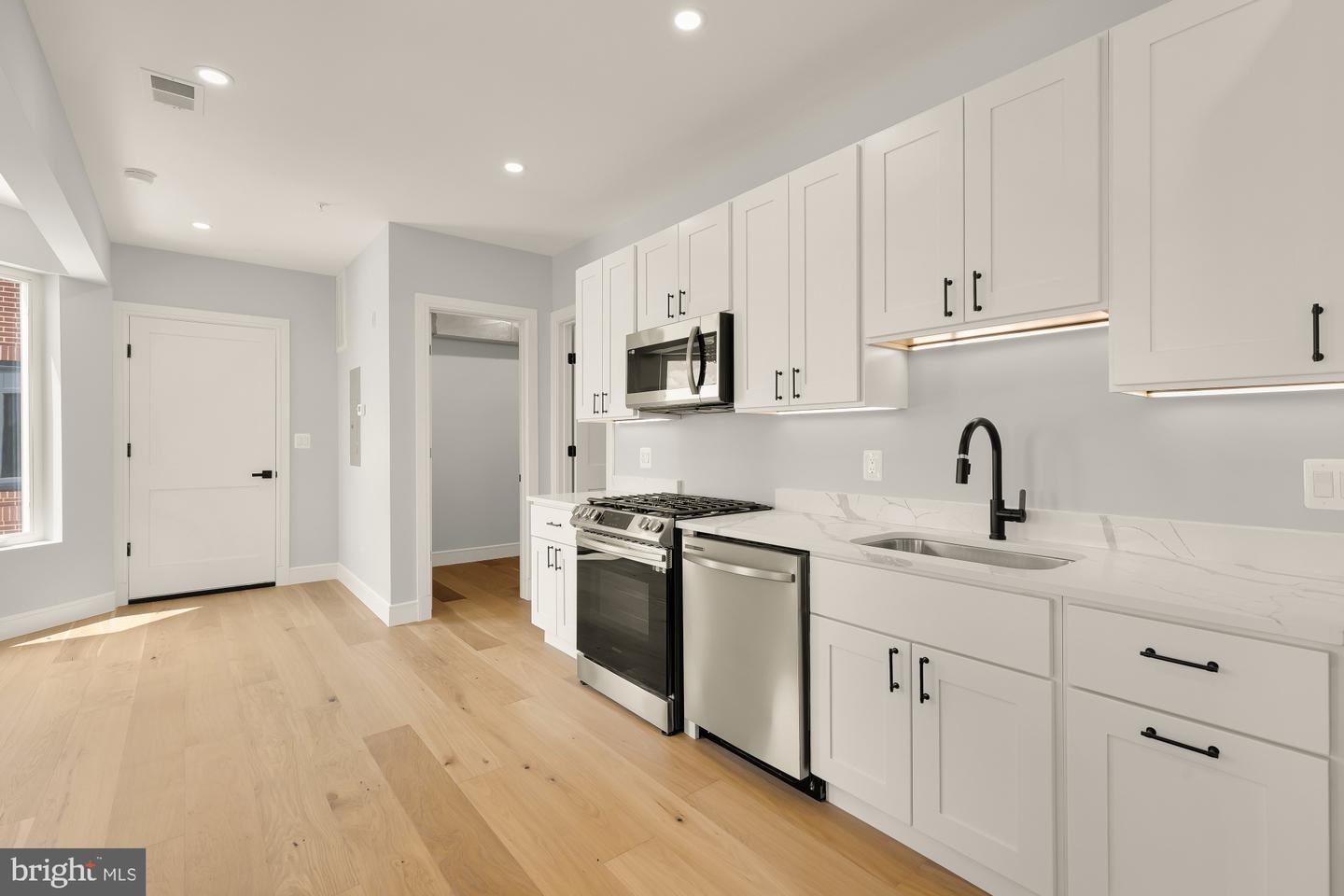 3215 Mount Pleasant St Nw #301 Property Photo 5