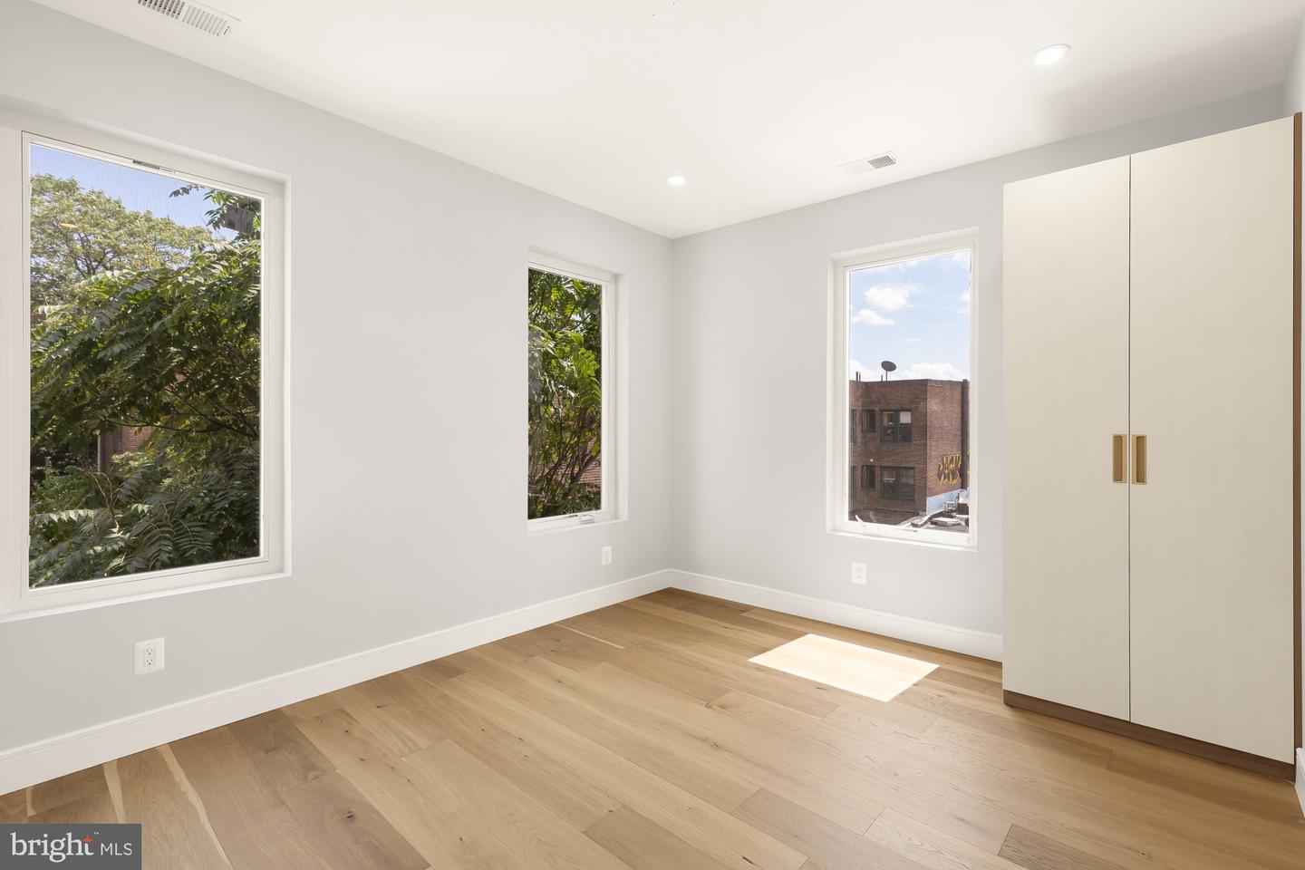 3215 Mount Pleasant St Nw #301 Property Photo 13