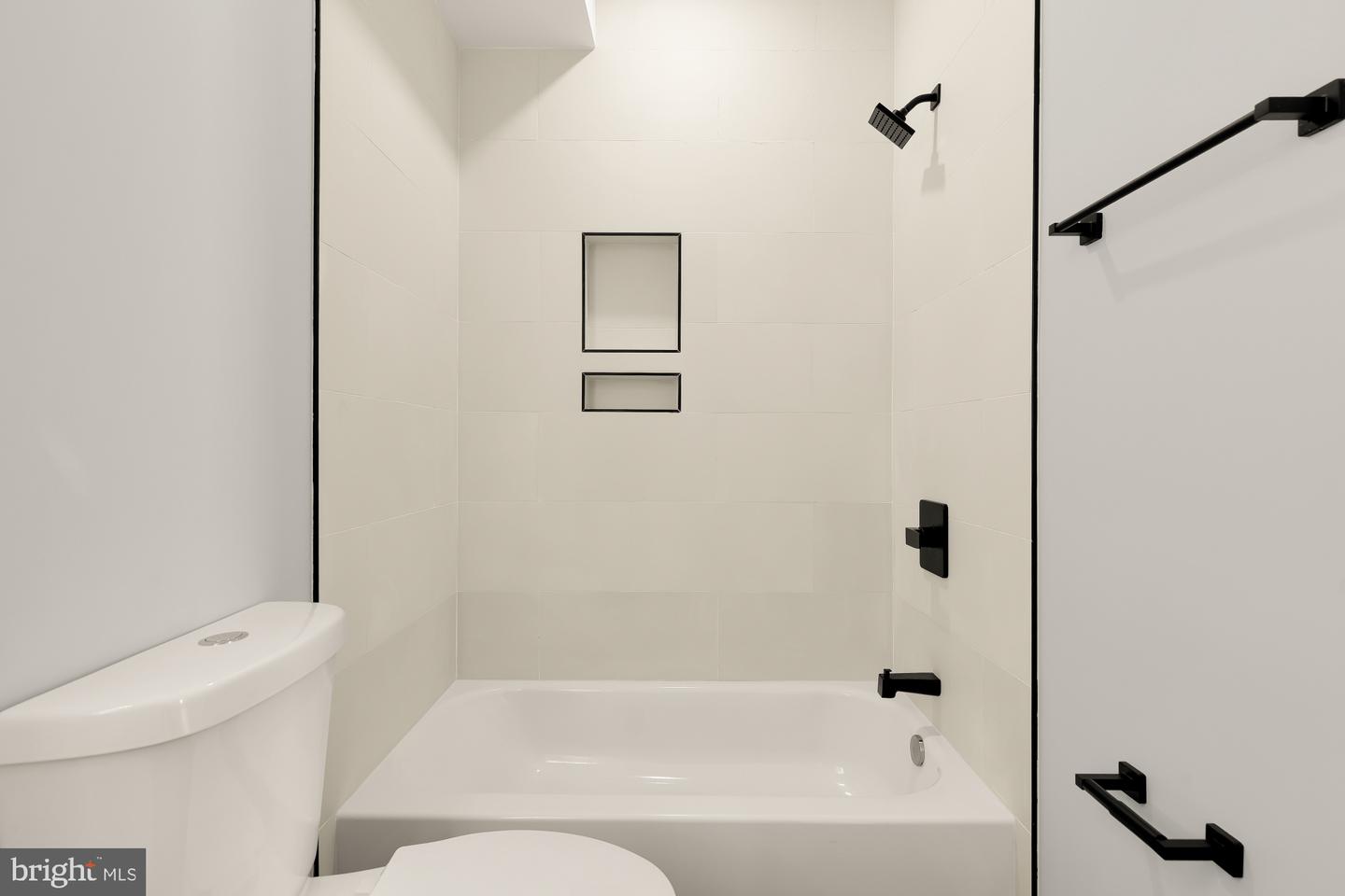 3215 Mount Pleasant St Nw #301 Property Photo 18