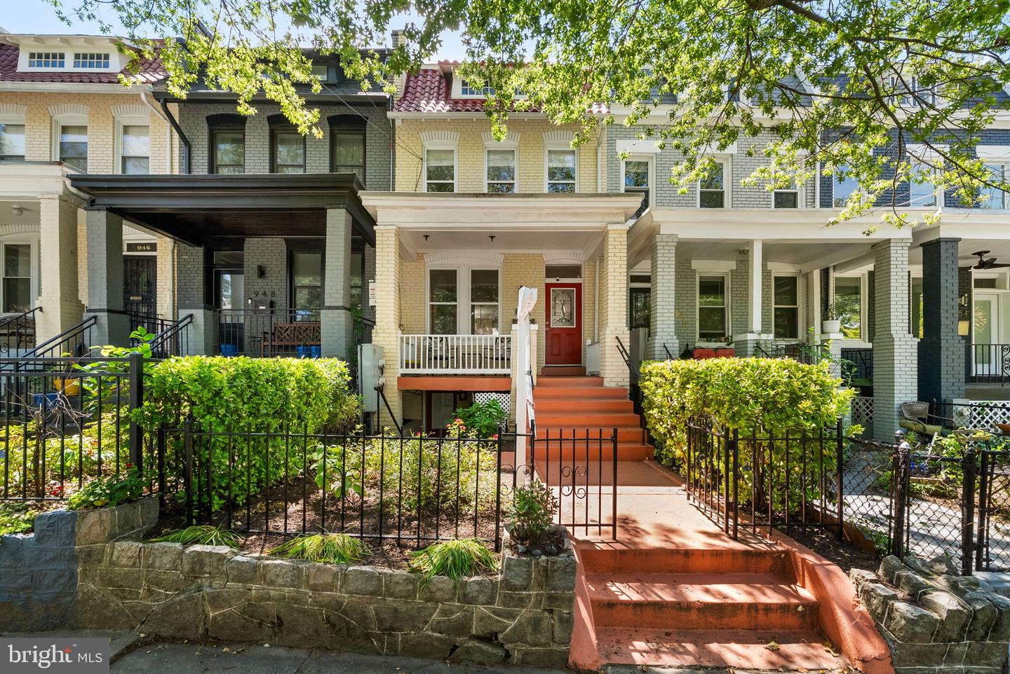 950 Shepherd St Nw Property Photo 3