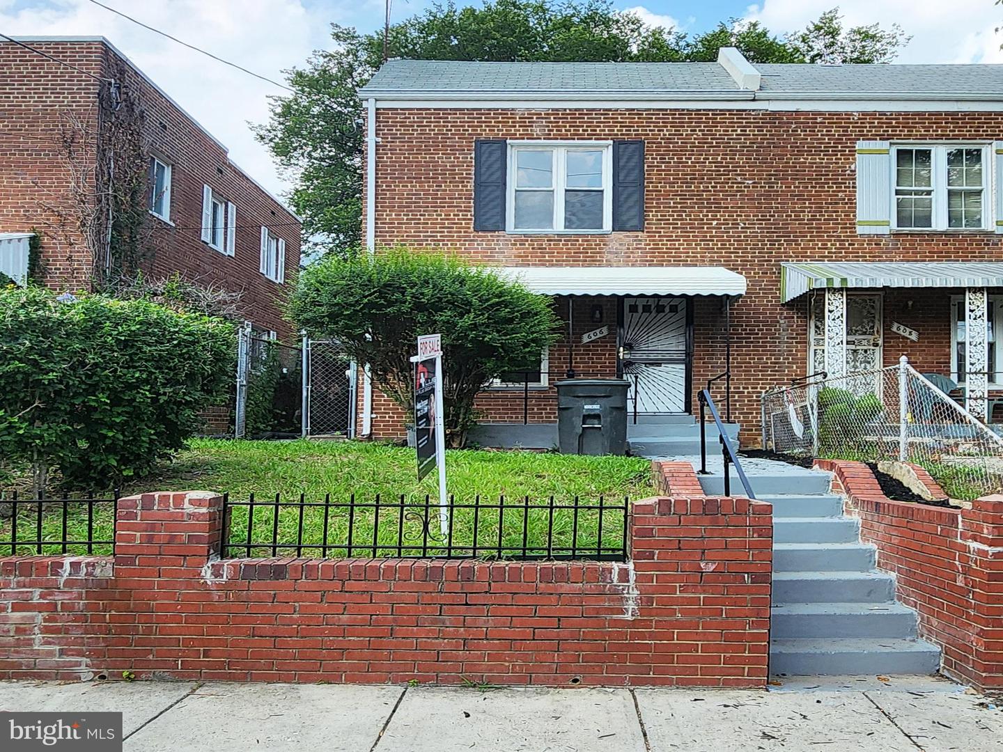 606 BRANDYWINE ST SE Property Photo 1