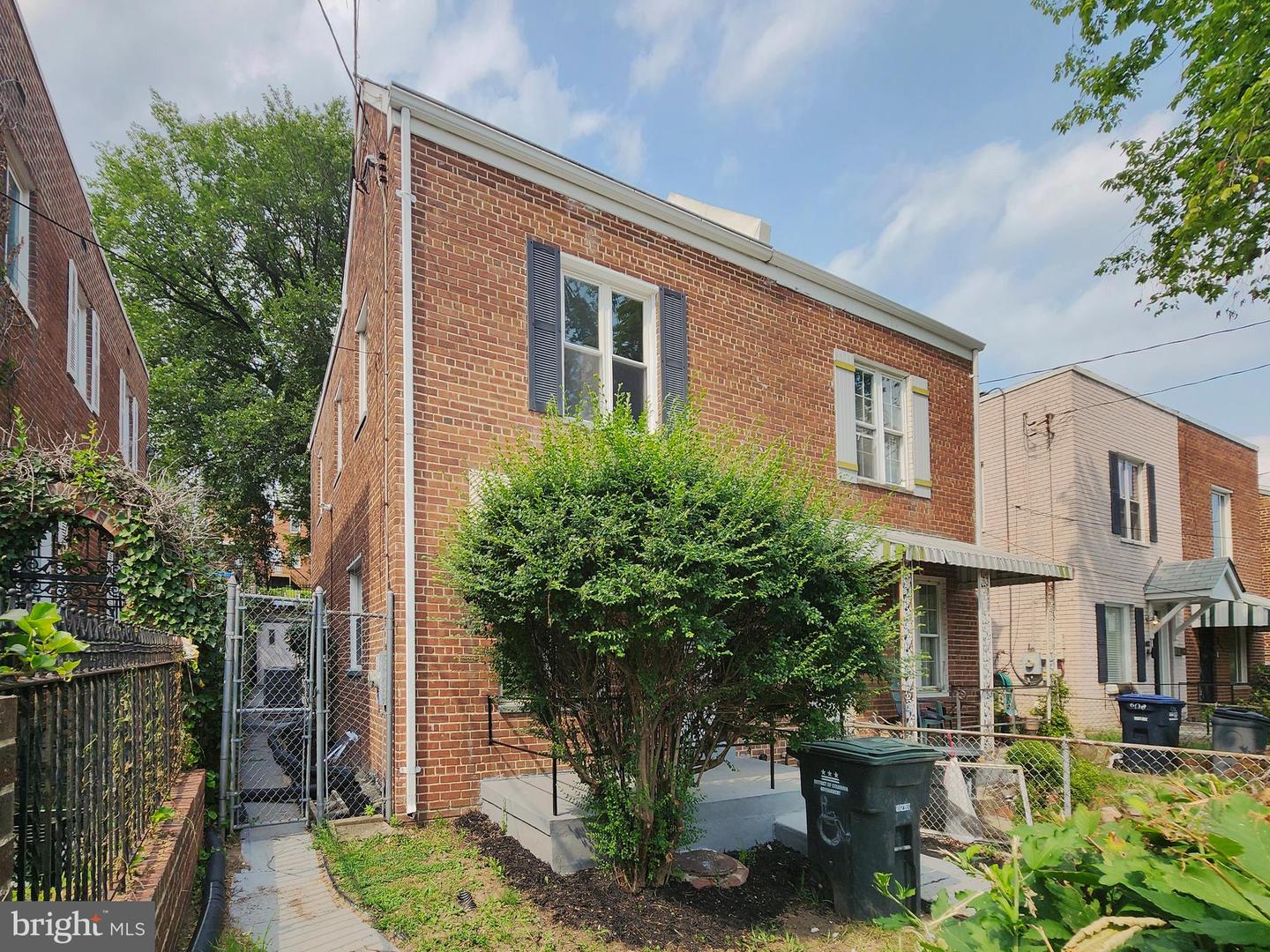 606 Brandywine St Se Property Photo 2