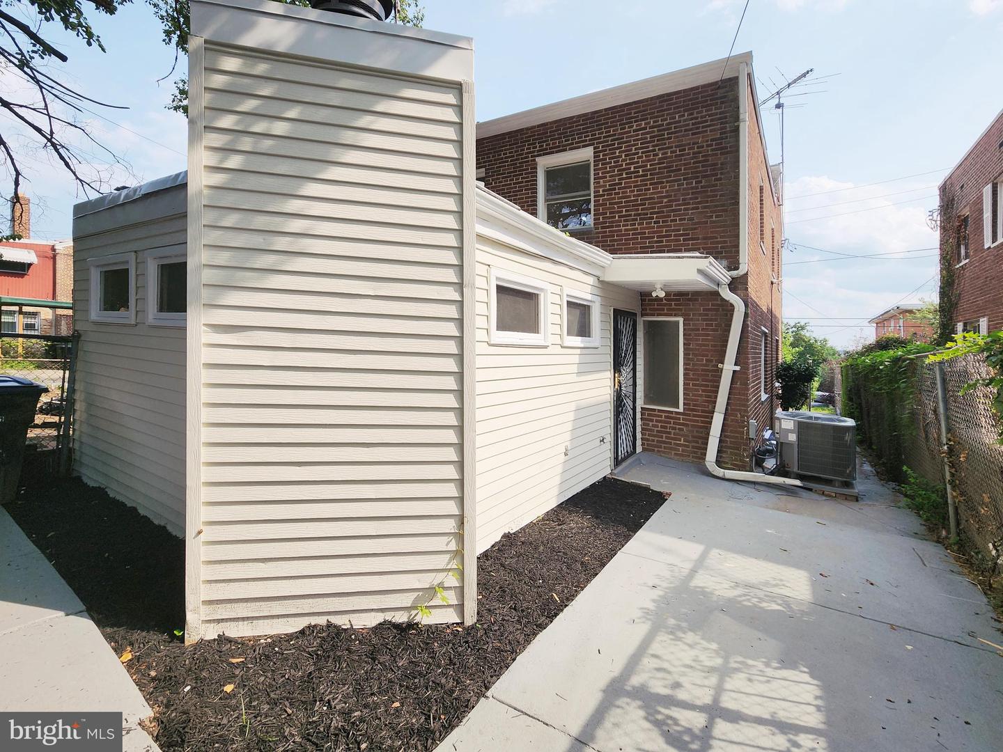 606 Brandywine St Se Property Photo 30